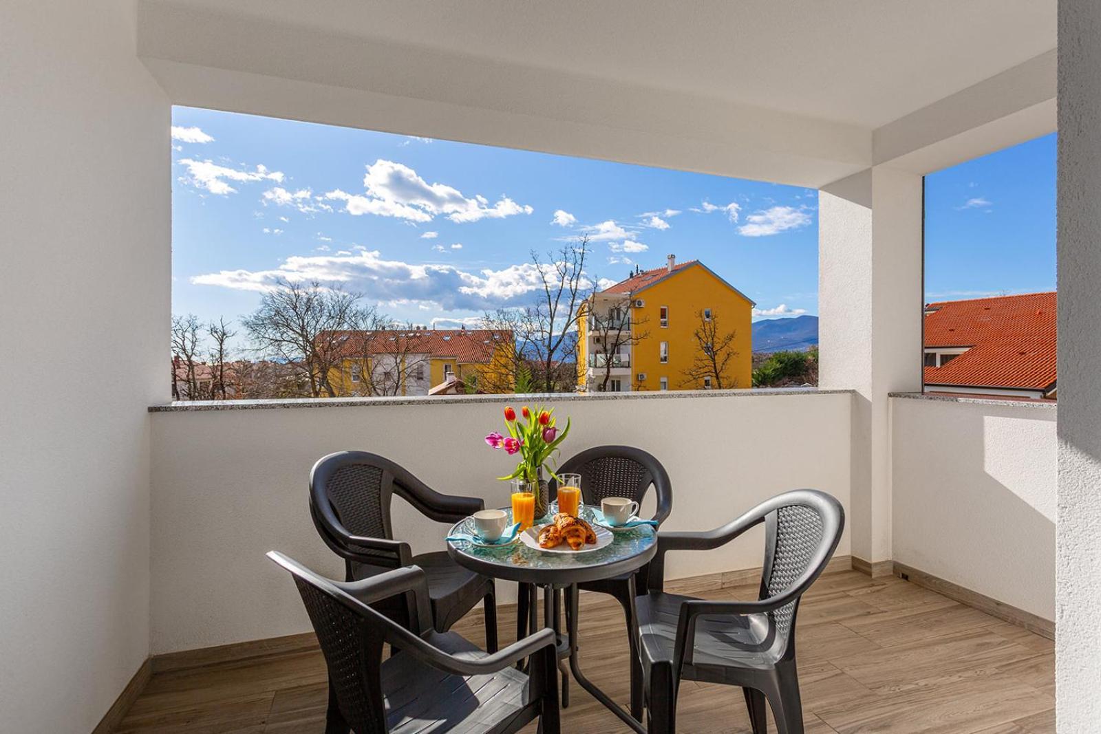 Kvarner Bay - Apartments 2 & 4 Rijeka Exterior foto